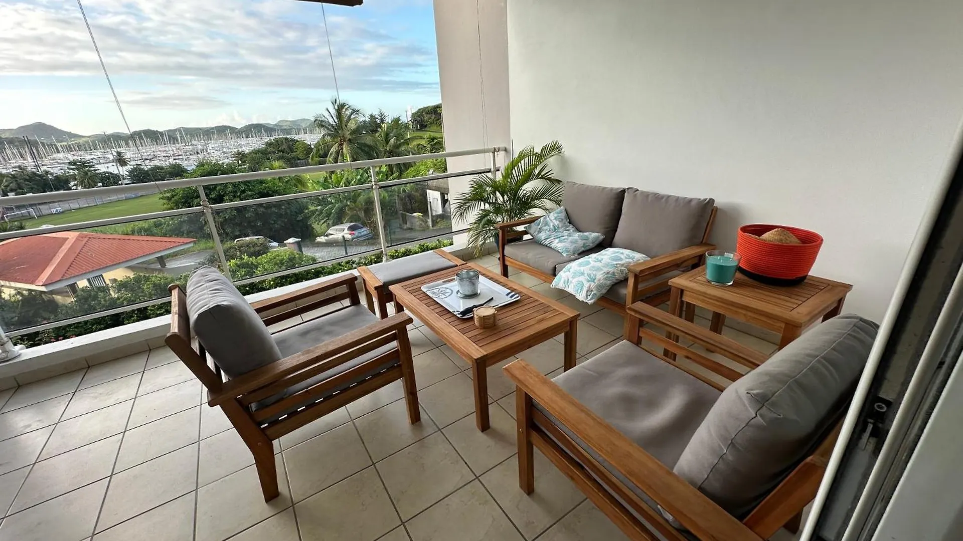Apartment T3 Marina View Le Marin